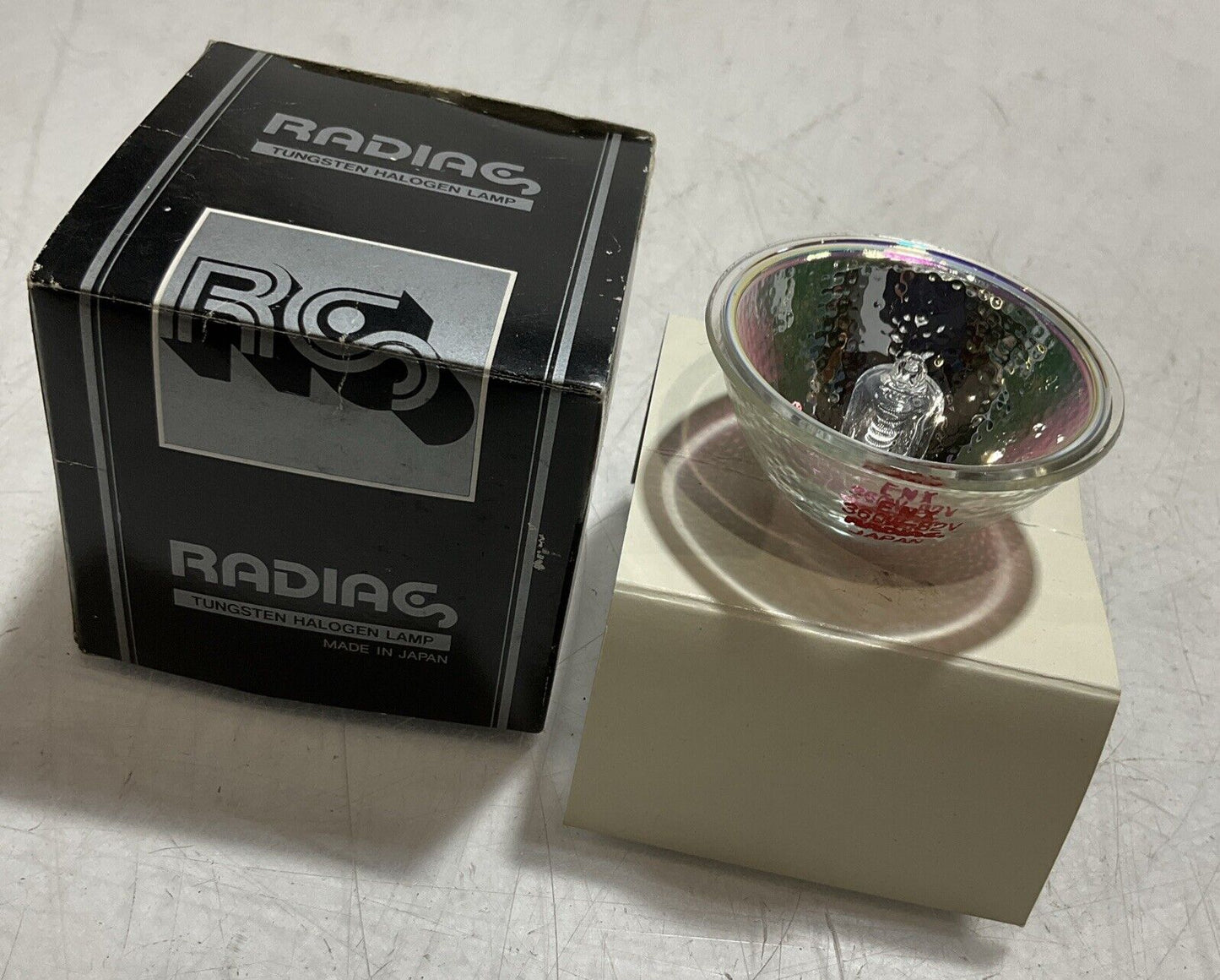 RADIAS   ENX82V-360W  TUNGSTEN HALOGEN  LAMP  LOT OF 2  U3S