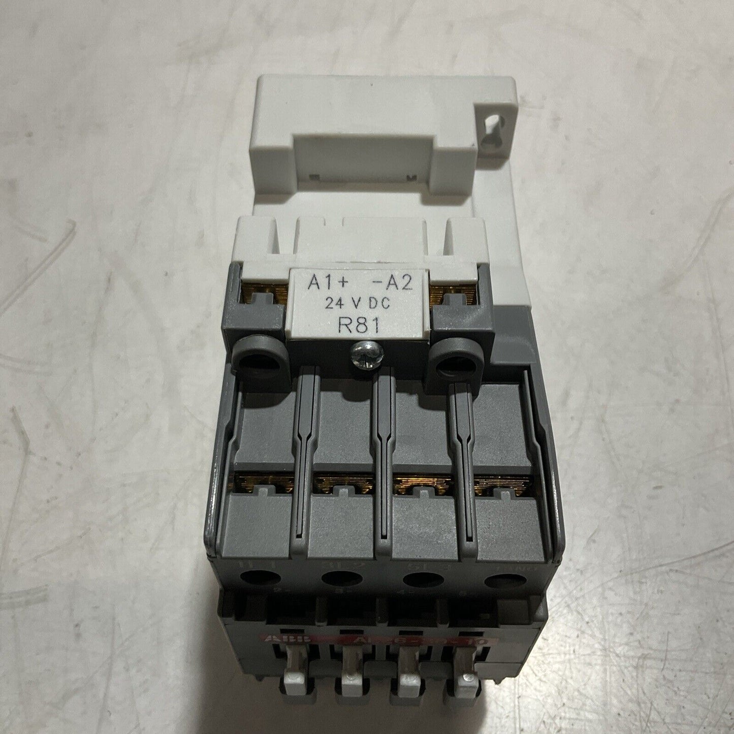 ABB  AL26-30-10  CONTACTOR  40A, 28A 600V 24VDC COIL  U3S