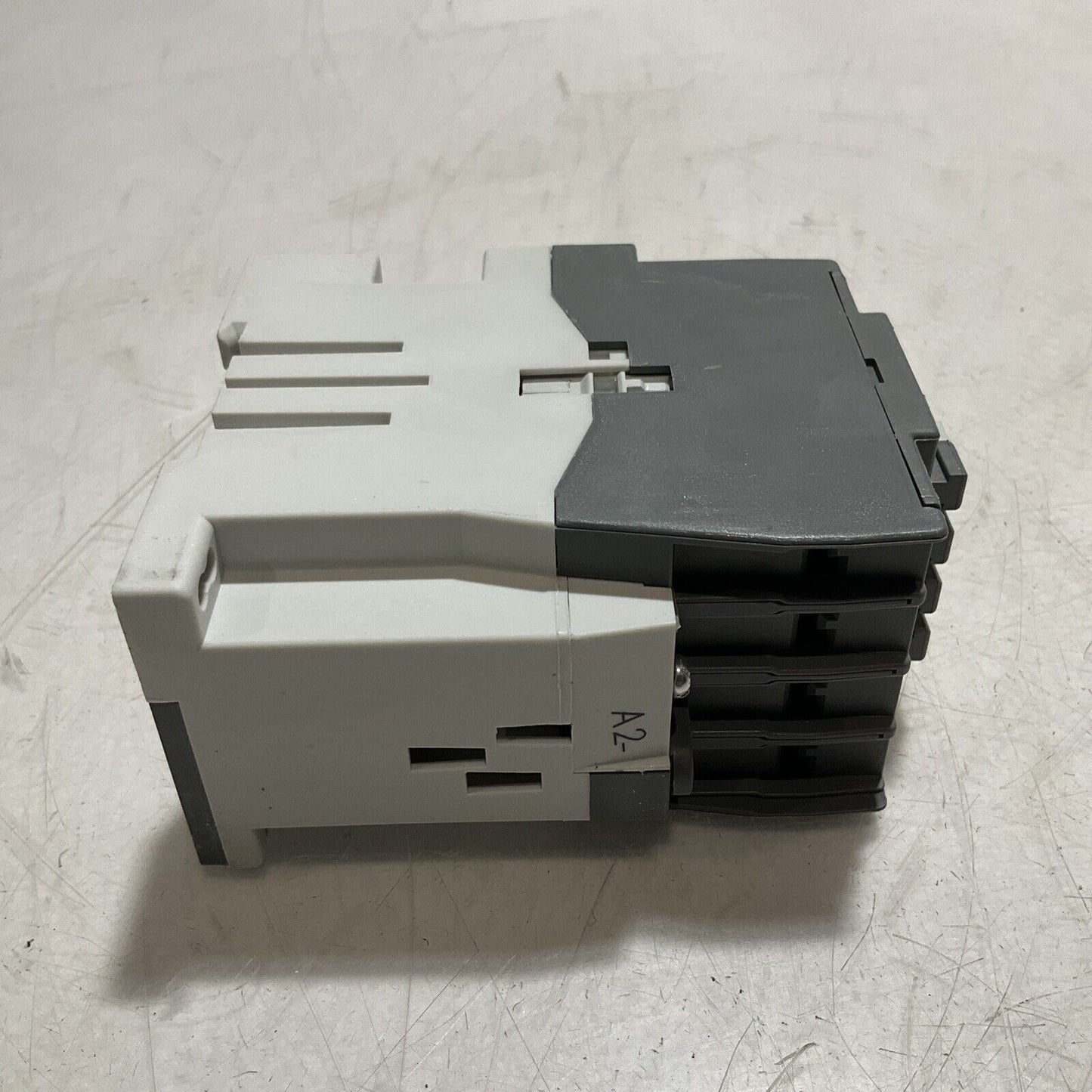 ABB  AL26-30-10  CONTACTOR  40A, 28A 600V 24VDC COIL  U3S