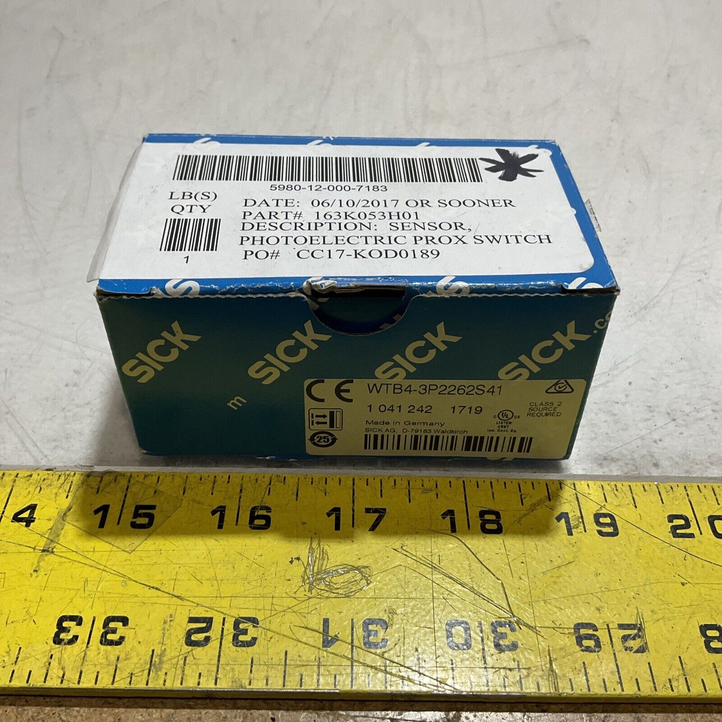 SICK  WTB4-3 P2262S41 PHOTOELECTRIC SENSOR  PROXIMITY SWITCH 30V  U3S