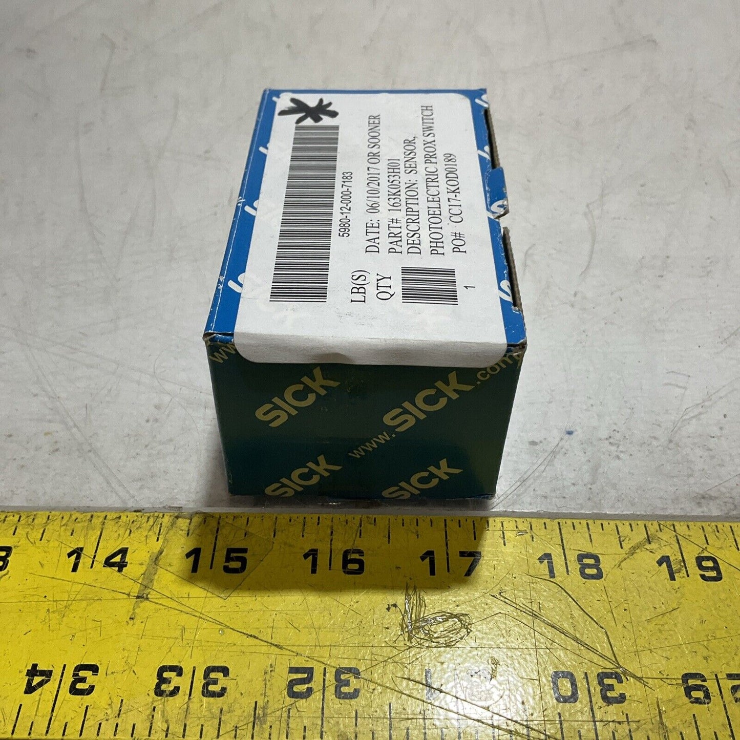 SICK  WTB4-3 P2262S41 PHOTOELECTRIC SENSOR  PROXIMITY SWITCH 30V  U3S