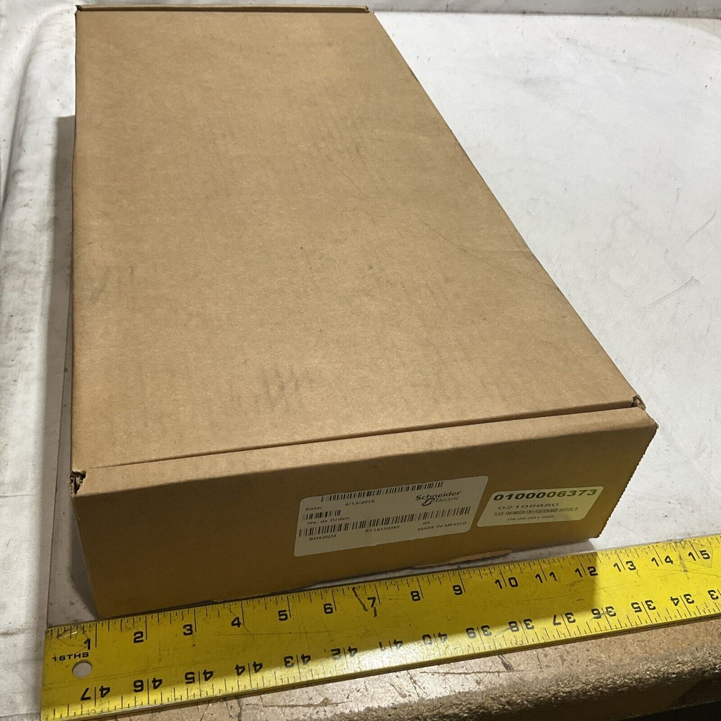 SCHNEIDER ELECTRIC RH926JM VERTICAL BASE AND MODULE PLATE 8 POSITION FBM 373