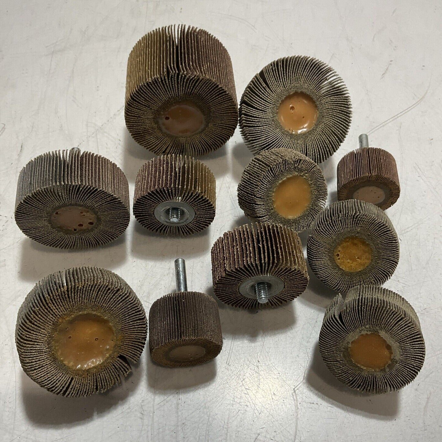 MERIT  12,80,60 GRIP STRAIGHT-SHANK  ALUMINUM OXIDE 12,000-25,000 MAX RPM QTY 11