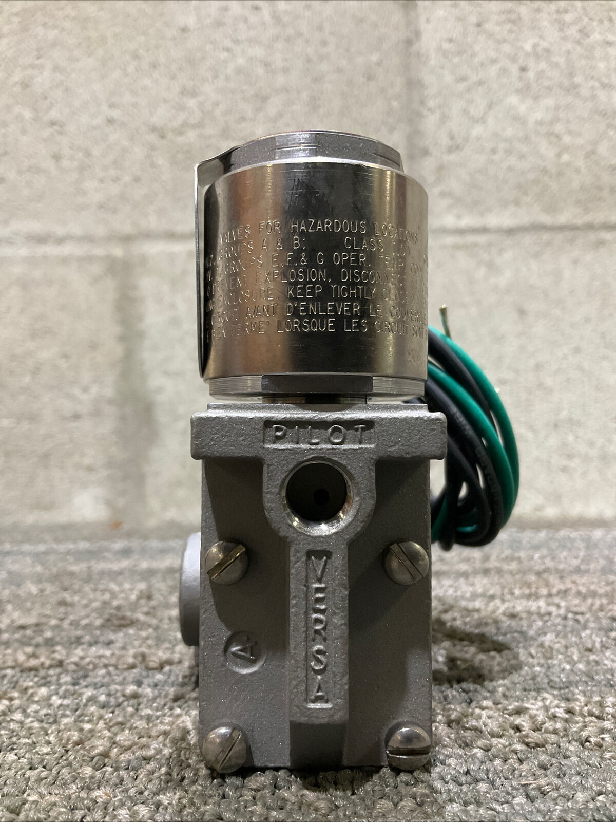 VERSA VSG-4302-316-XX-D024 SOLENOID 4-WAY VALVE 1/4” NPT 678