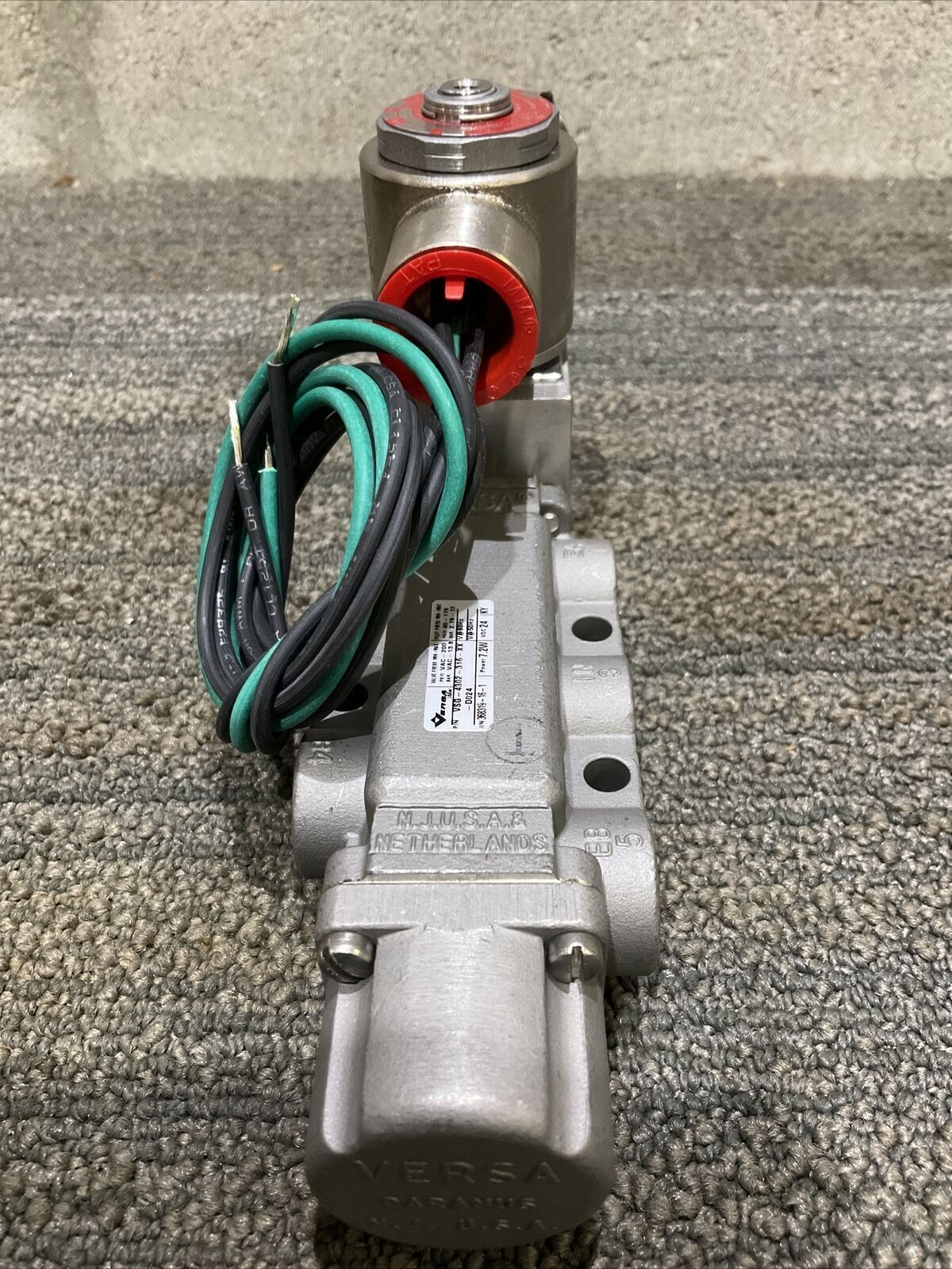 VERSA VSG-4302-316-XX-D024 SOLENOID 4-WAY VALVE 1/4” NPT 678