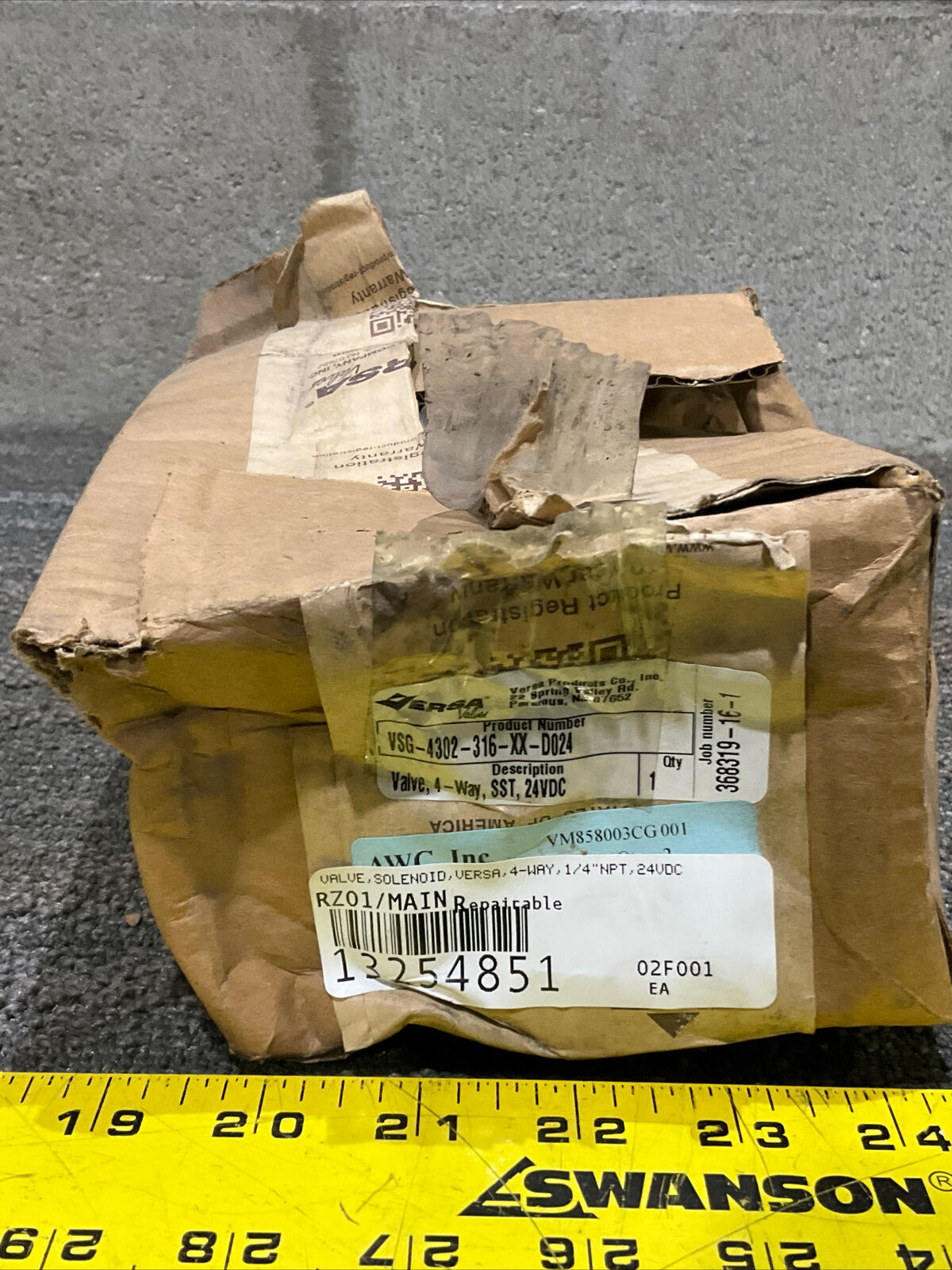 VERSA VSG-4302-316-XX-D024 SOLENOID 4-WAY VALVE 1/4” NPT 678