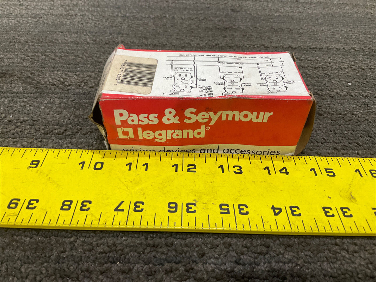 PASS AND SEYMOUR LEGRAND L1420-R TURNLOK RECEPTACLE 444