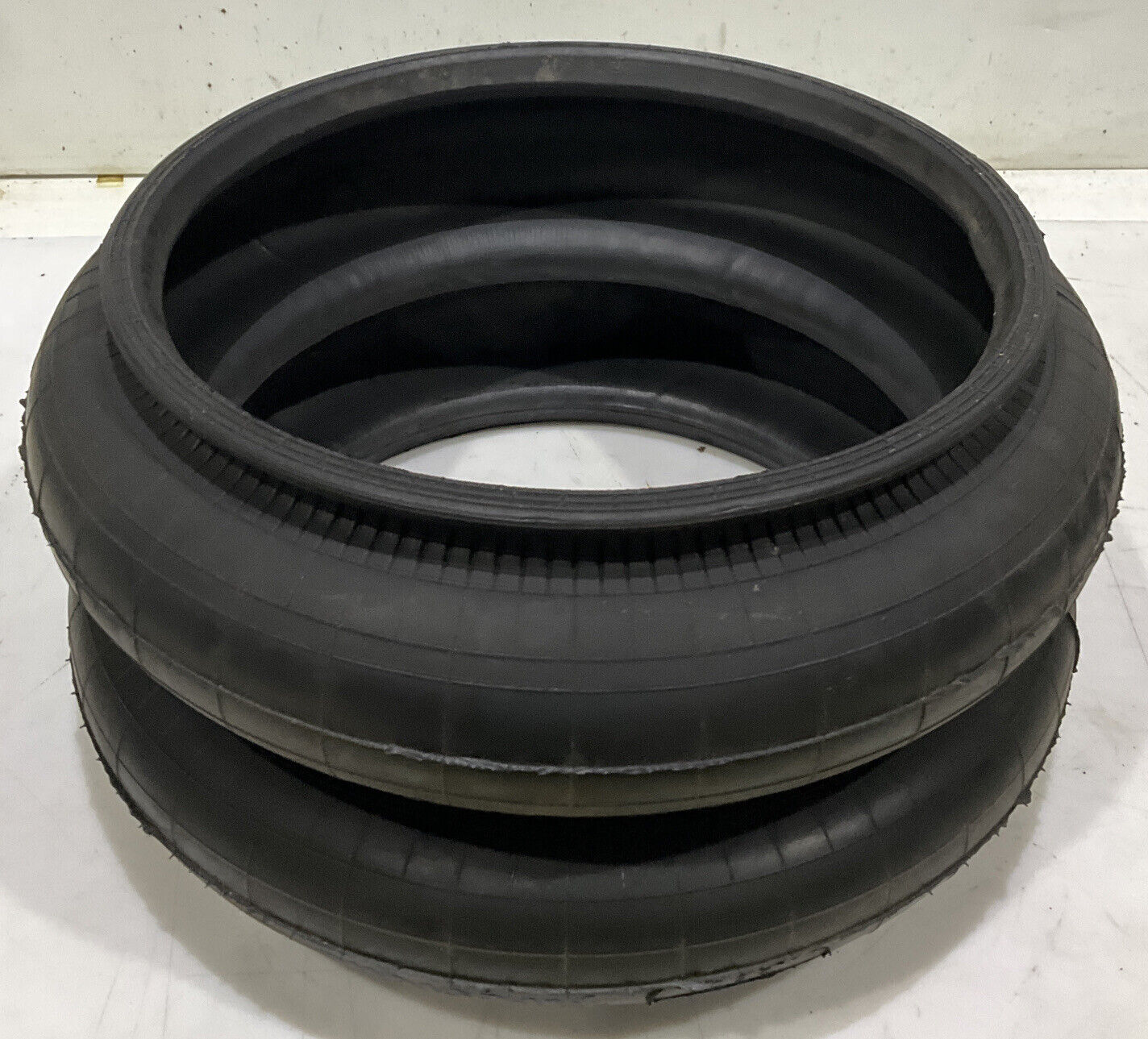 FIRESTONE INDUSTRIES W01-358-7925 RUBBER AIR SPRING 881