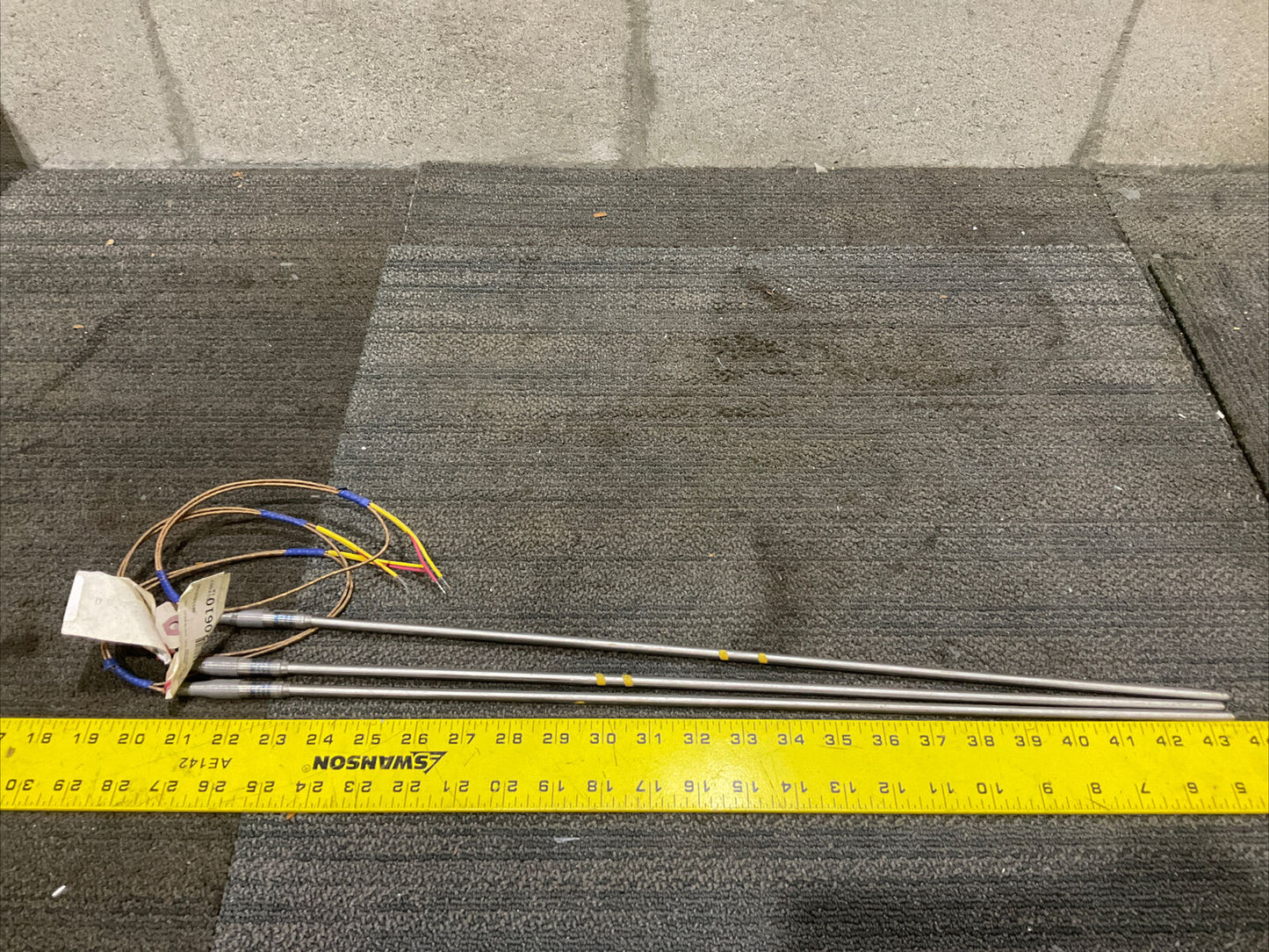 SANDELIUS 1T-250K304-G-20-1/2-G1S-24 THERMOCOUPLE 678 LOT OF 3