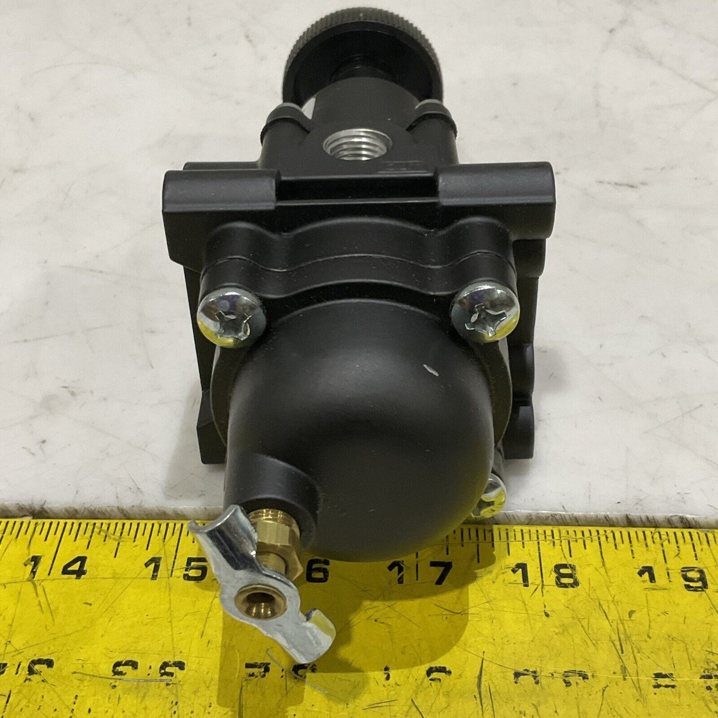 FAIRCHILD 63252NKG PNEUMATIC FILTER REGULATOR  63 300 PSIG 21 BAR 2100 KPA P7P