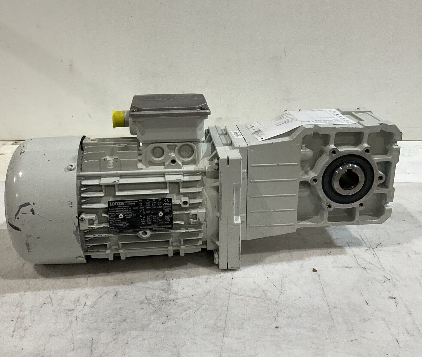 LENZE  MDEMXX100-12U GKR05-2MHAR 100C12   87HZ  GEAR MOTOR U3S