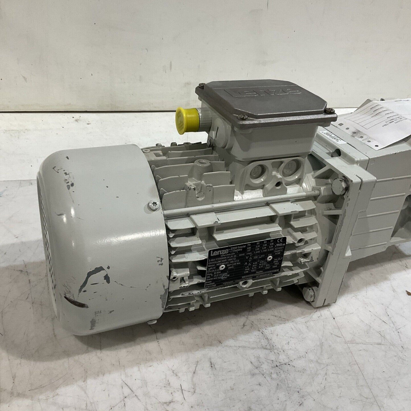 LENZE  MDEMXX100-12U GKR05-2MHAR 100C12   87HZ  GEAR MOTOR U3S