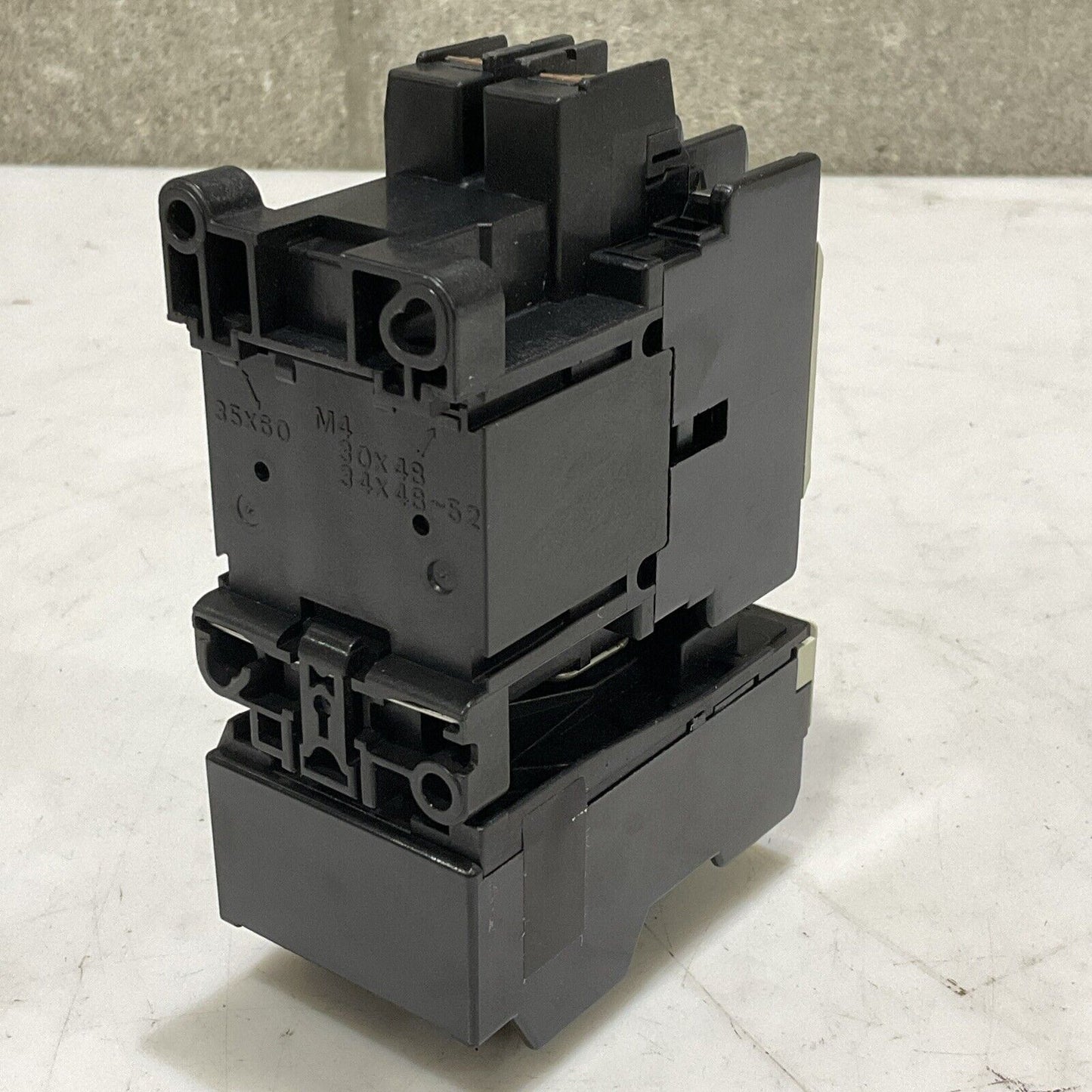 FUJI SC-0 TR-ON SC13AA TRI3N MAGNETIC SWITCH 600V 5HP P7P
