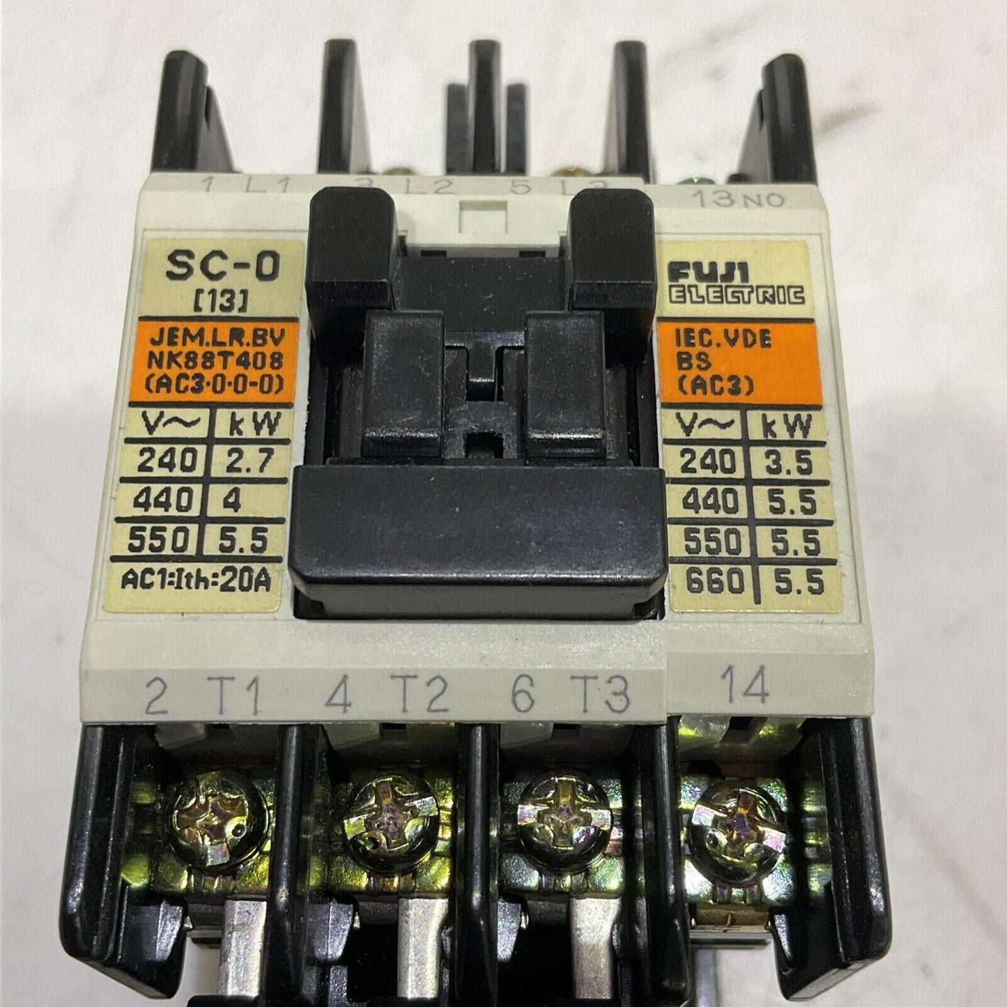 FUJI SC-0 TR-ON SC13AA TRI3N MAGNETIC SWITCH 600V 5HP P7P