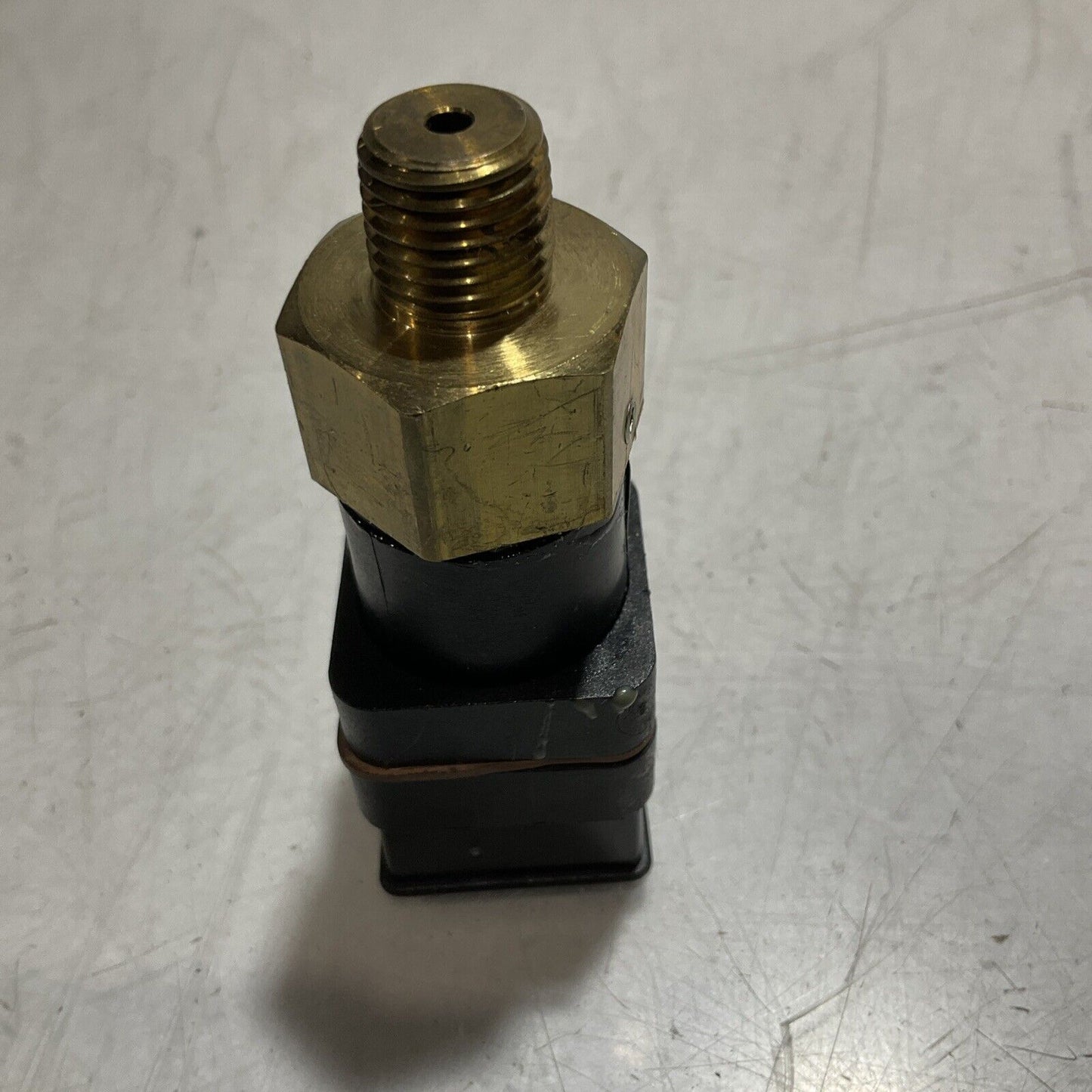 NASON MM-1C-60F/HH LOW PRESSURE SWITCH LOT OF 2 U3S