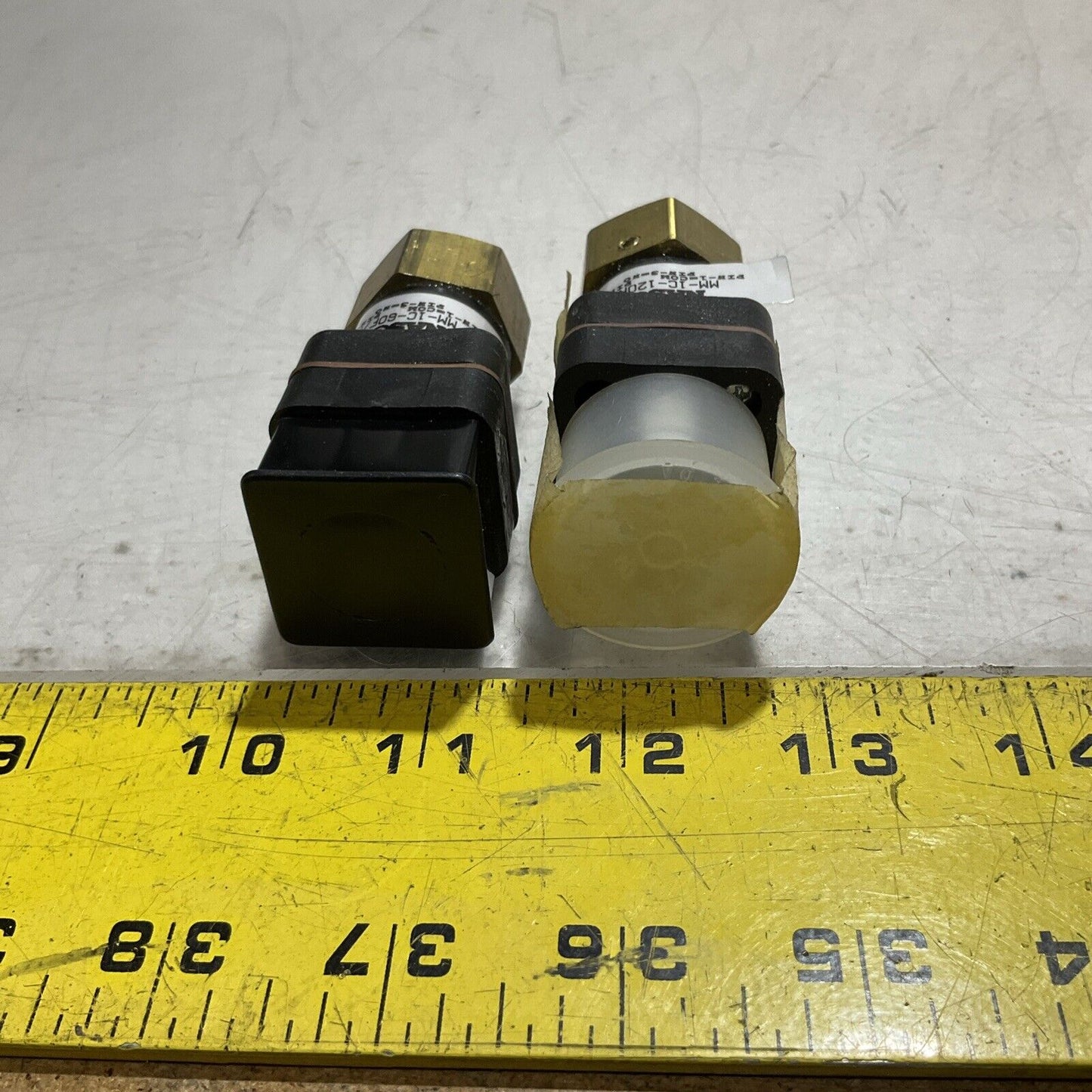 NASON MM-1C-60F/HH LOW PRESSURE SWITCH LOT OF 2 U3S