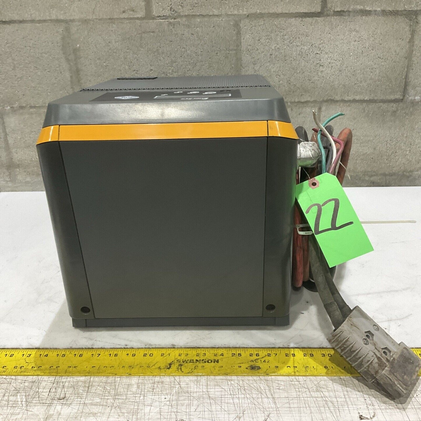 ENERSYS EI3-HL-4Y ENFORCER IMPAQ FORKLIFT L-A BATTERY CHARGER 3PH 480V 50/60 HZ