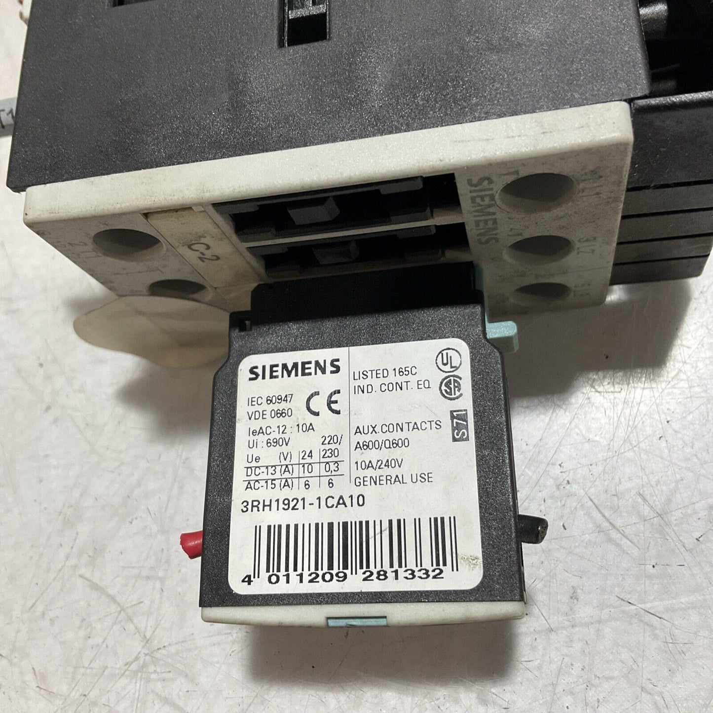 SIEMENS  3RH1921-1CA10 3ZX1012-0RT02-1AA1 AUXILIARY CONTACT  BLOCK 240V U3S