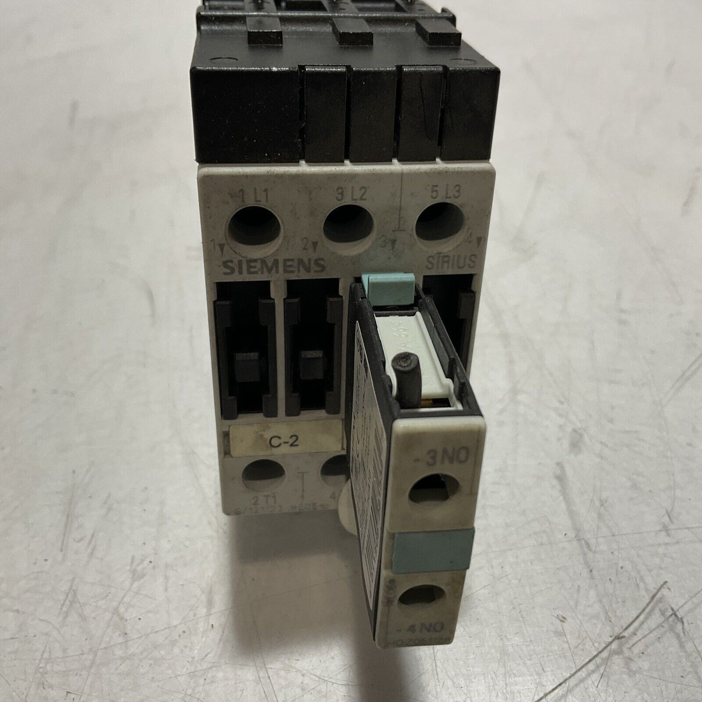 SIEMENS  3RH1921-1CA10 3ZX1012-0RT02-1AA1 AUXILIARY CONTACT  BLOCK 240V U3S