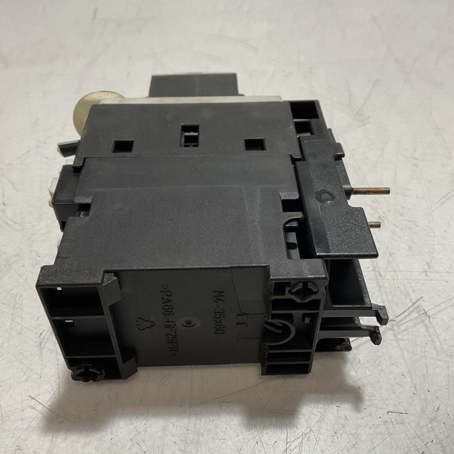 SIEMENS  3RH1921-1CA10 3ZX1012-0RT02-1AA1 AUXILIARY CONTACT  BLOCK 240V U3S