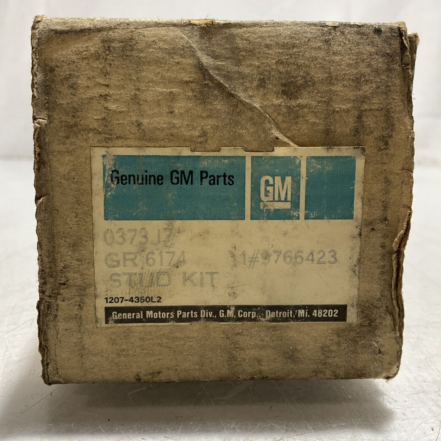 GM 9766423  OEM FRONT  LOWER SUSPENSION BALLL  JOINT  STUD KIT U3S