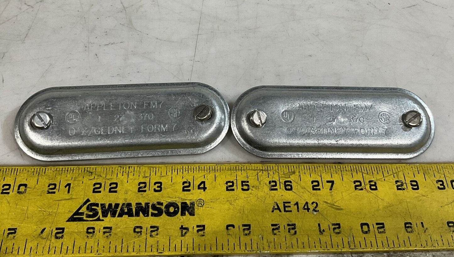 APPLETON  FM7  OZ/ GEDNEY FORM 7 CONDUIT OULET  FITTING COVER  LOT OF 2 U3S