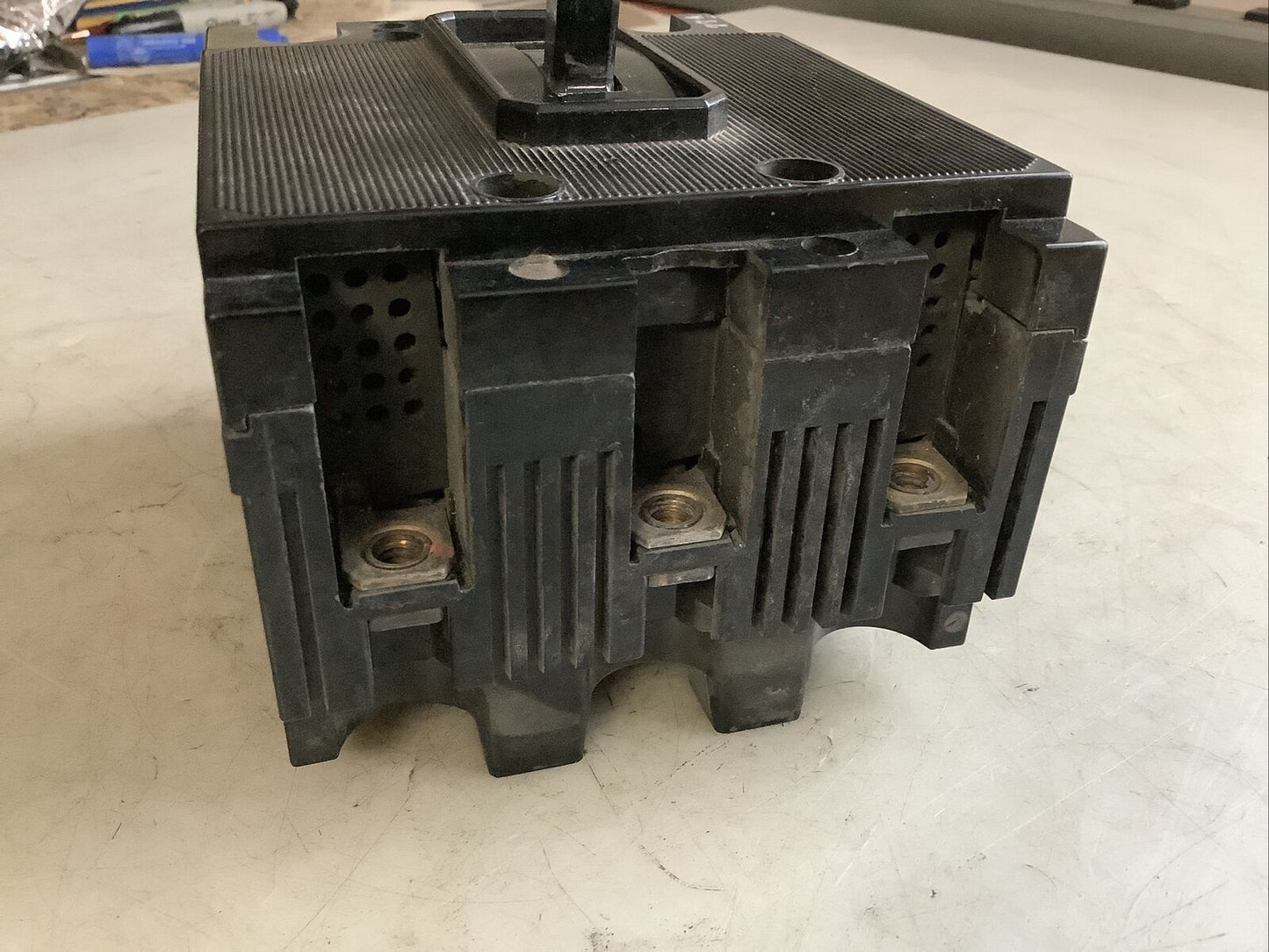 ITE EF3-M030 CIRCUIT BREAKER 30A 600VAC 3 POLE 476