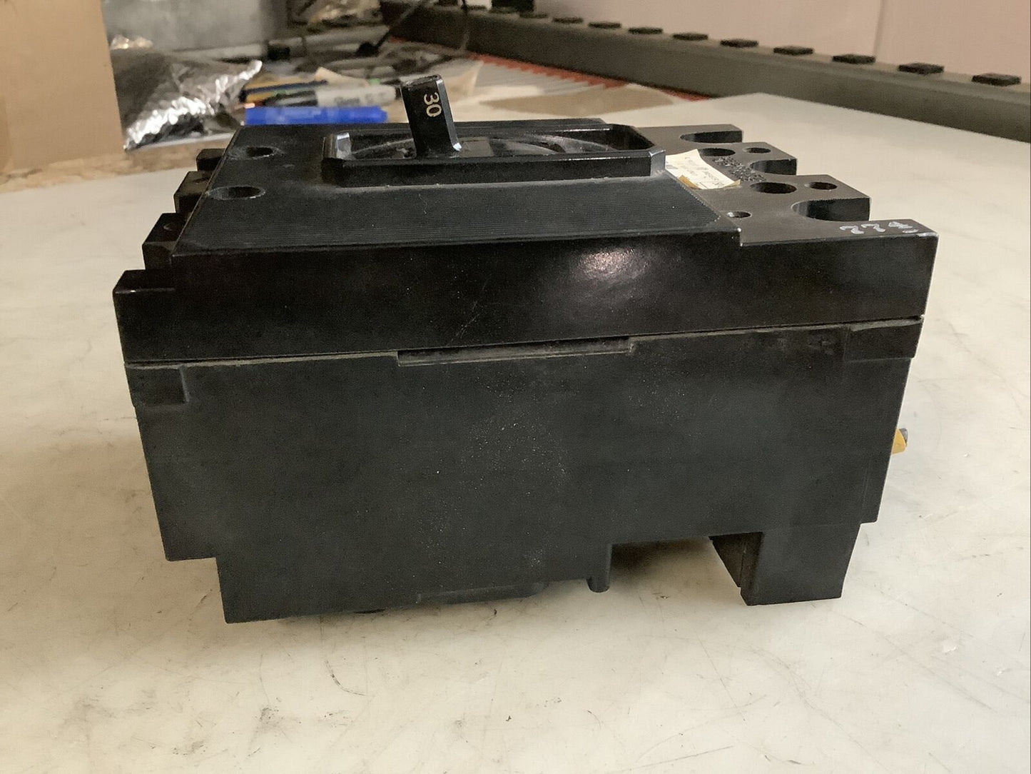 ITE EF3-M030 CIRCUIT BREAKER 30A 600VAC 3 POLE 476