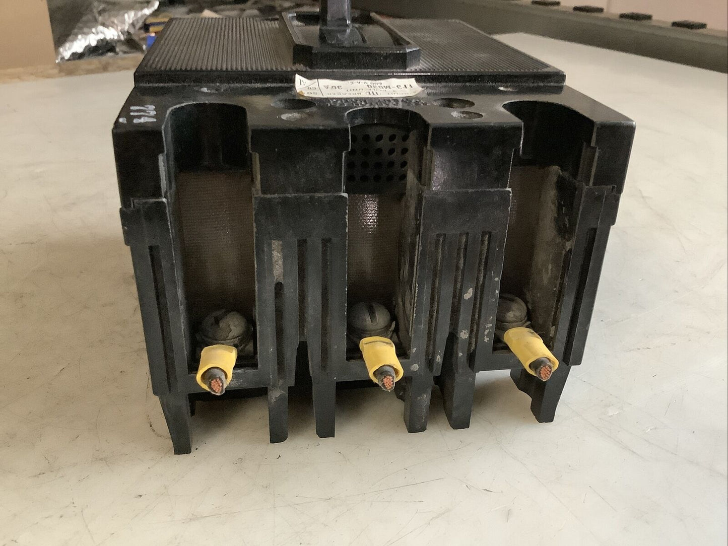 ITE EF3-M030 CIRCUIT BREAKER 30A 600VAC 3 POLE 476