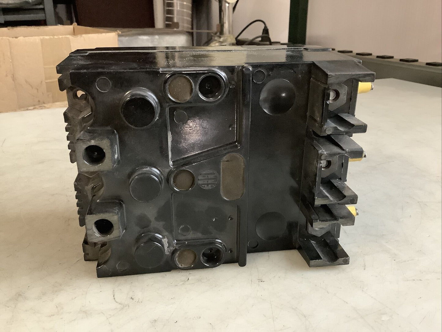 ITE EF3-M030 CIRCUIT BREAKER 30A 600VAC 3 POLE 476