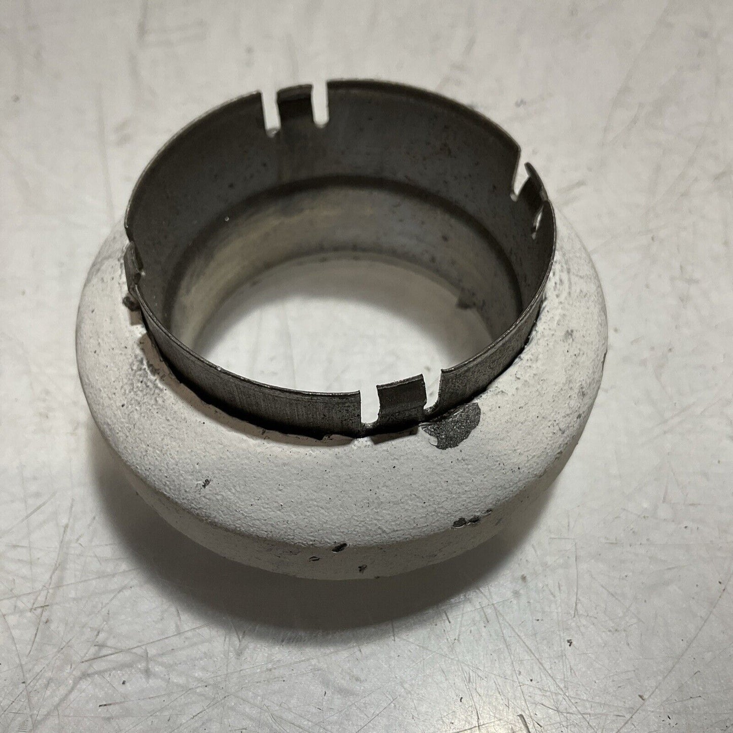 GM 15093974  78-02326B EXHAUST MANIFOLD PIPE SEAL FLANGE   476-U3S