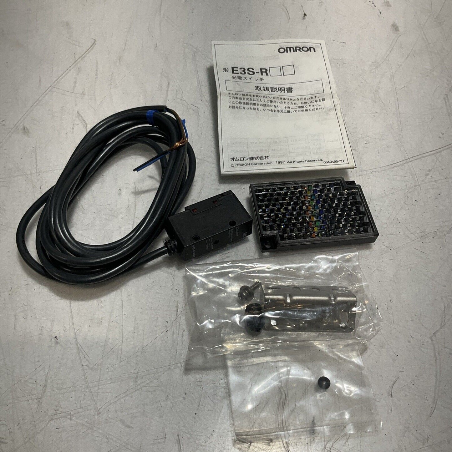 OMRON  E3S-R61 PHOTOELECTRIC SENSOR SWITCH  30VDC U3S