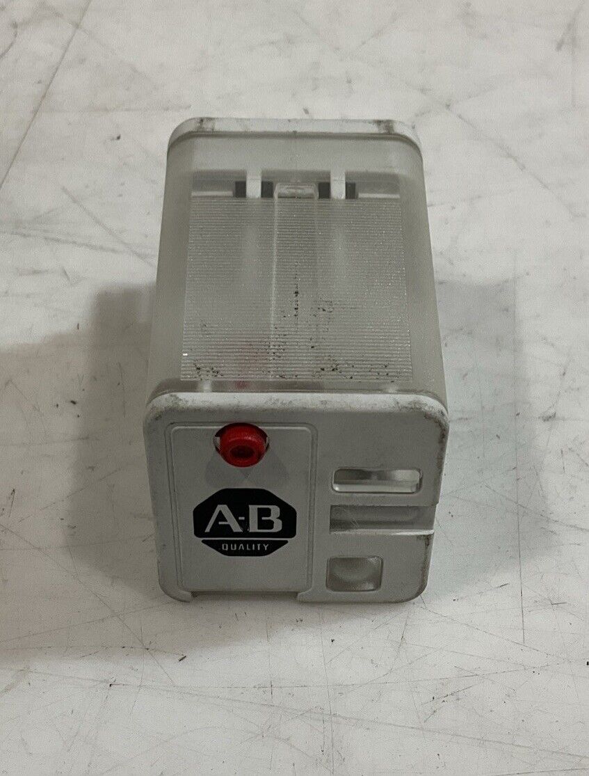 A-B ALLEN-BRADLEY  700-HA33A1-4 GENERAL  PURPOSE  RELAY  SERIES A  120VAC  U3S
