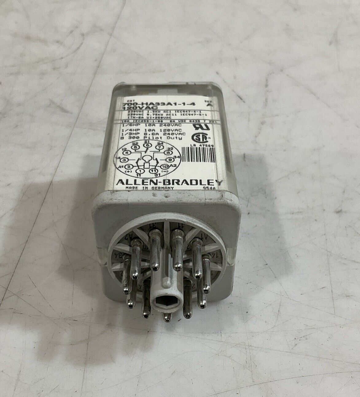 A-B ALLEN-BRADLEY  700-HA33A1-4 GENERAL  PURPOSE  RELAY  SERIES A  120VAC  U3S