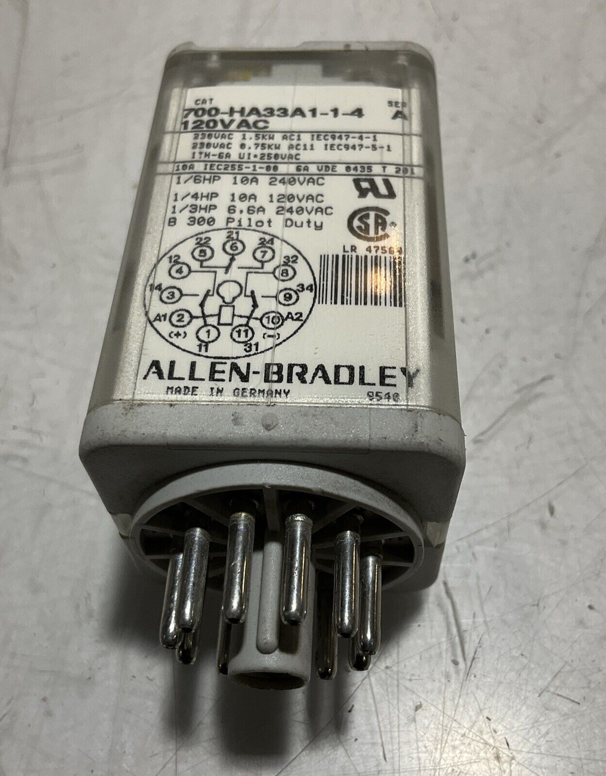 A-B ALLEN-BRADLEY  700-HA33A1-4 GENERAL  PURPOSE  RELAY  SERIES A  120VAC  U3S
