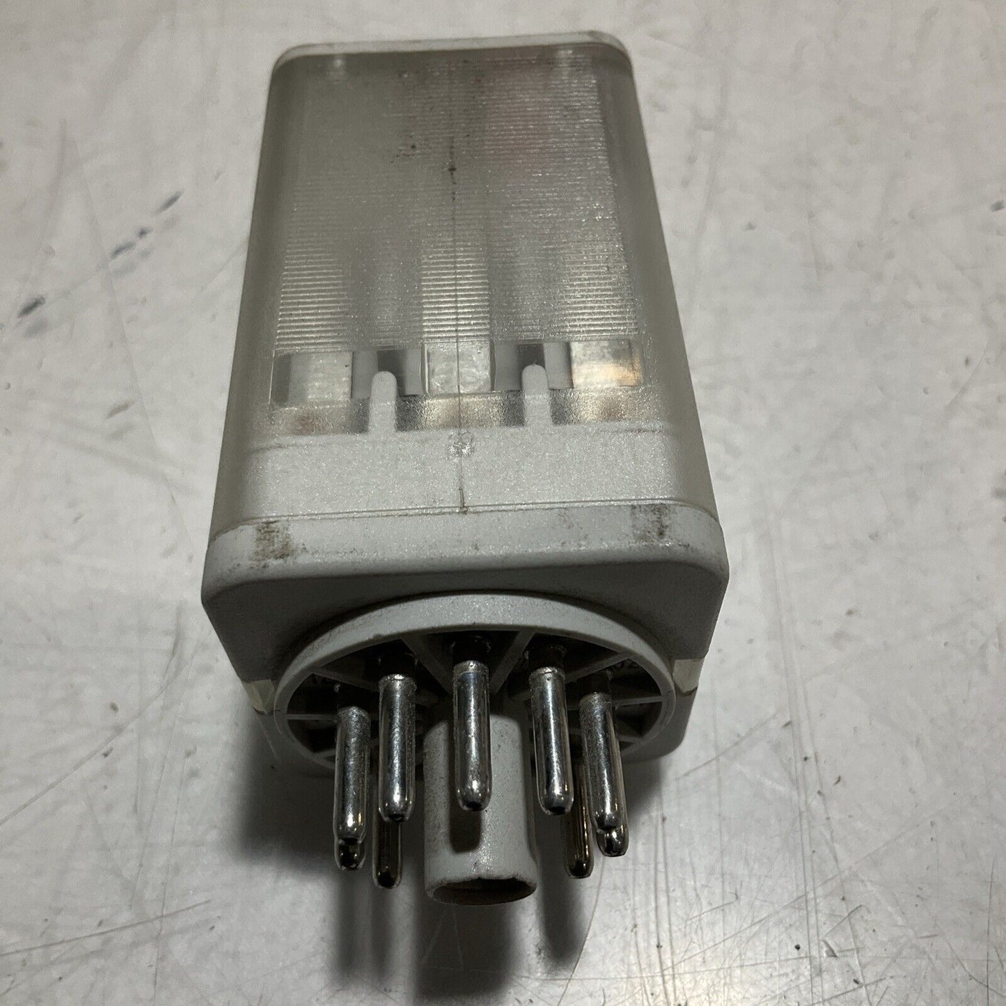 A-B ALLEN-BRADLEY  700-HA33A1-4 GENERAL  PURPOSE  RELAY  SERIES A  120VAC  U3S