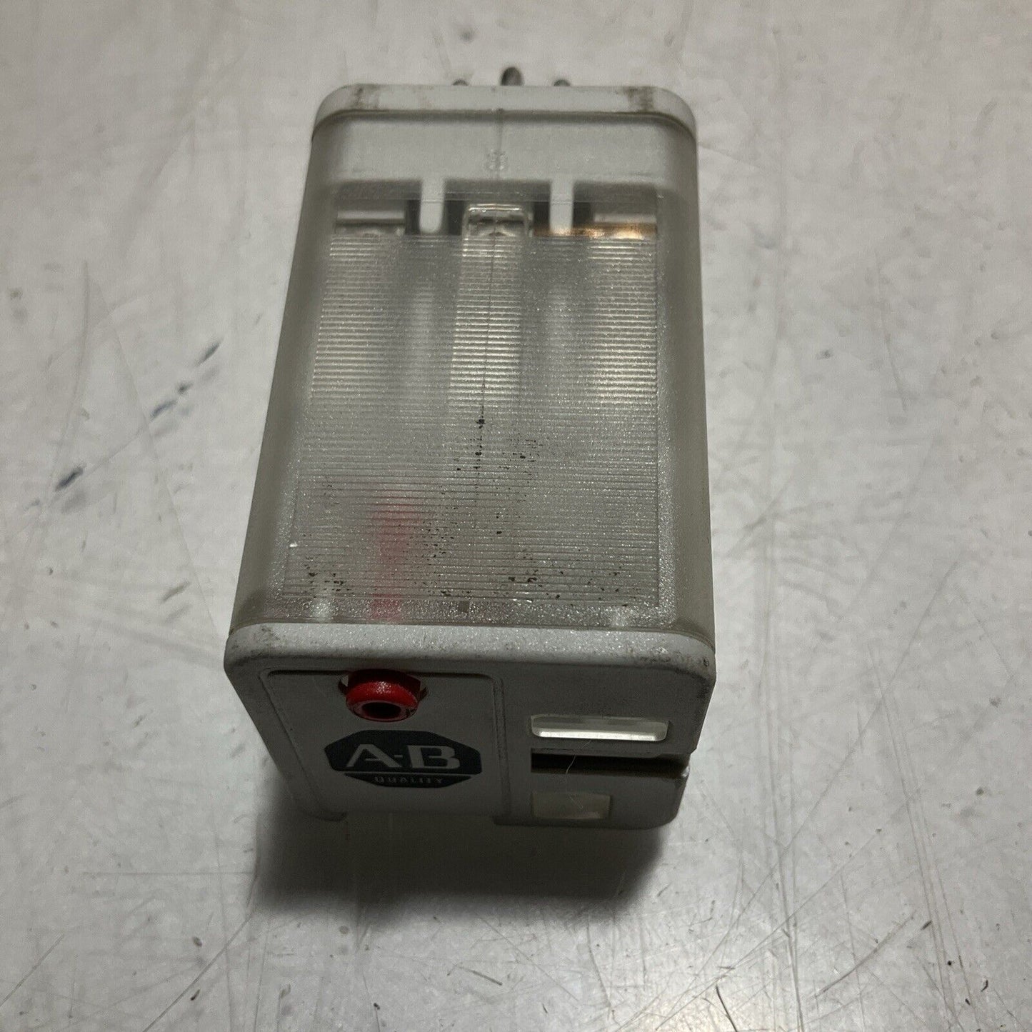 A-B ALLEN-BRADLEY  700-HA33A1-4 GENERAL  PURPOSE  RELAY  SERIES A  120VAC  U3S