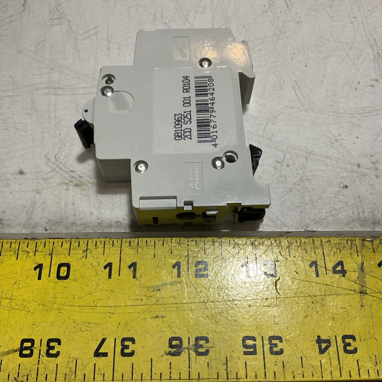 ABB S201-C10   1POLE 10A  CIRCUIT BREAKER  THERMAL  MAG  U3S