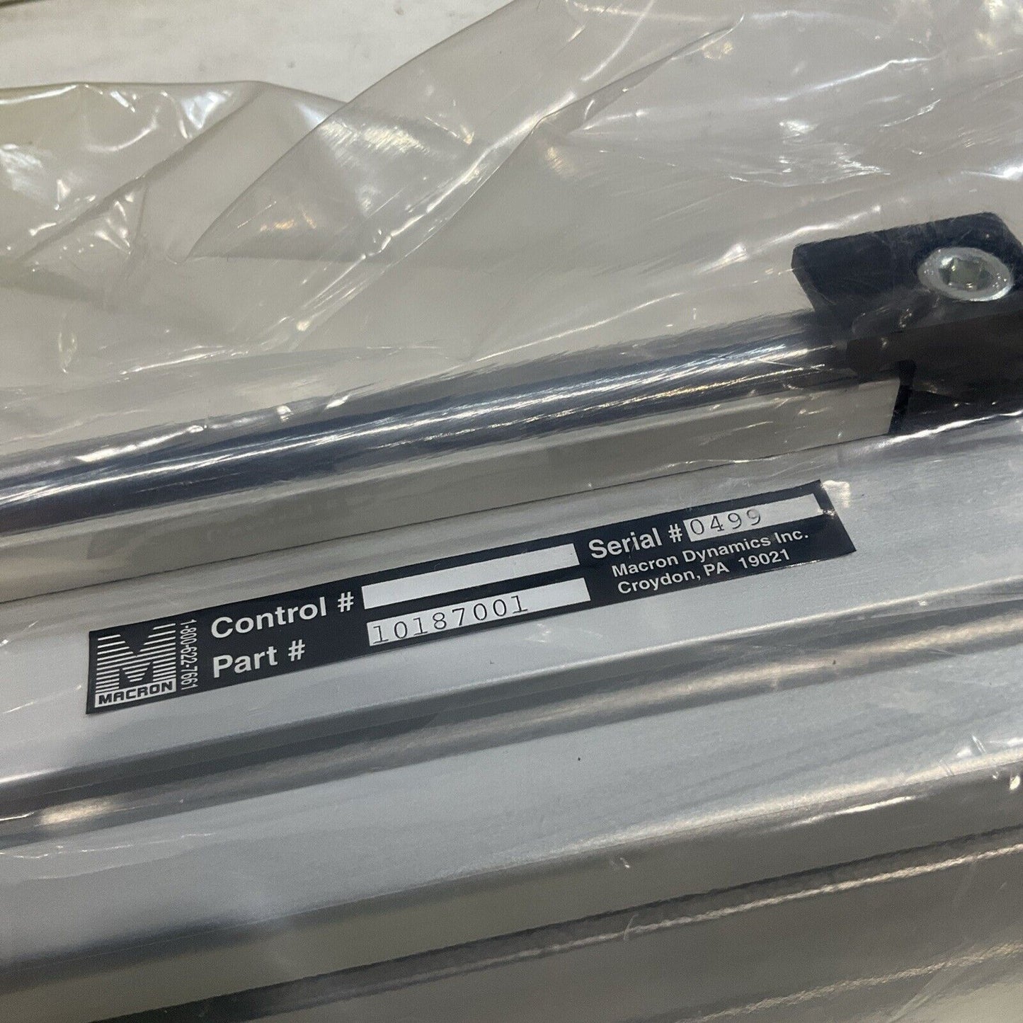 MACRON  DYNAMIC 10187001  ALUMINUM LINEAR  ACTUATOR   SERIAL NUMBER 0499 U3S