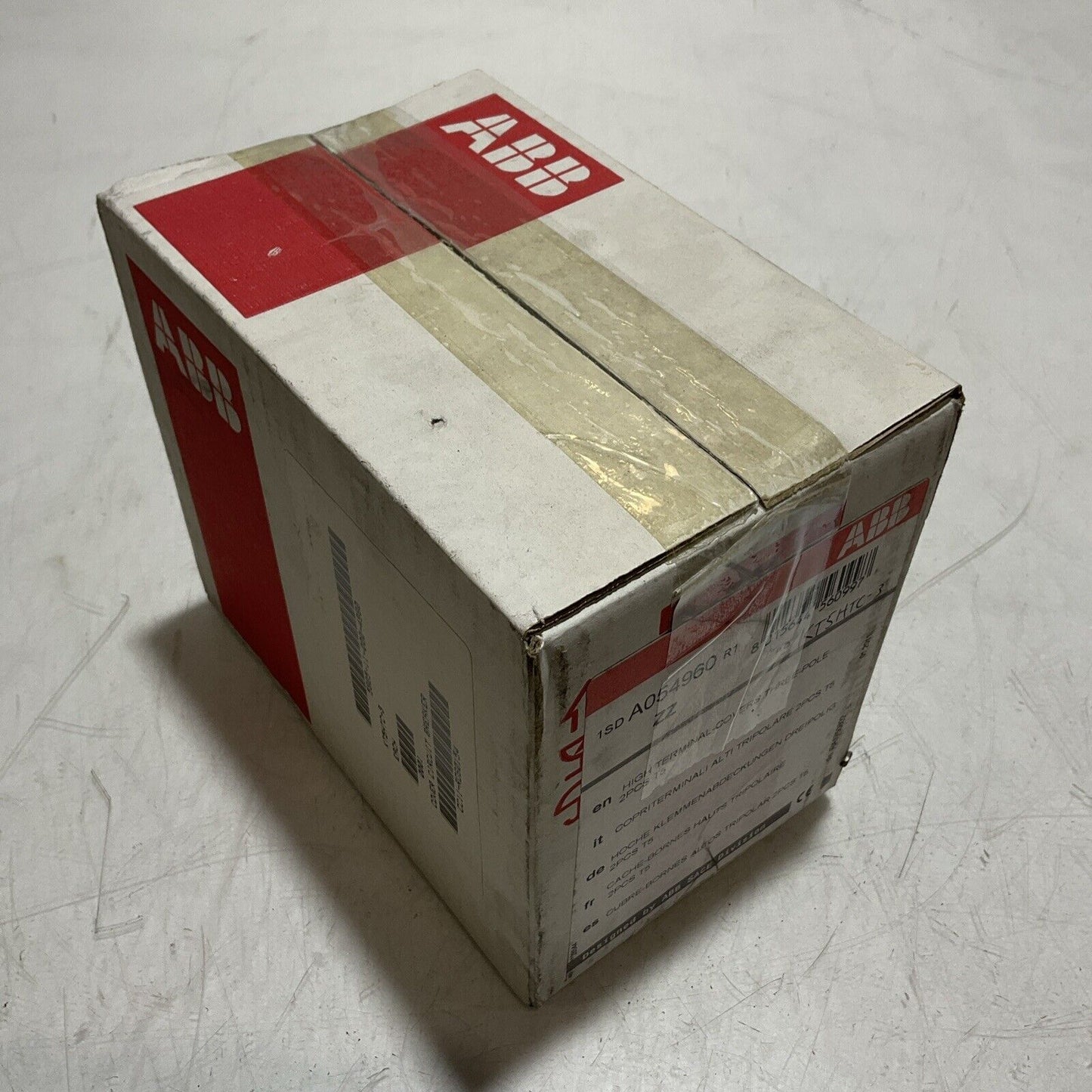 ABB TMAX  1SD A054960 R1 HIGH TERMINAL-COVERS THREE-POLE LOT OF 2 U3S