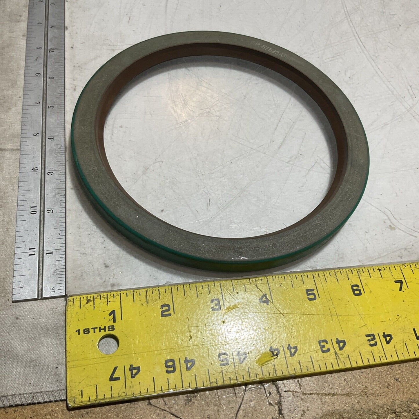 SKF  CR-57523-US  RADIAL SHAFT SEAL  OIL SEAL  KIT 444-U3S