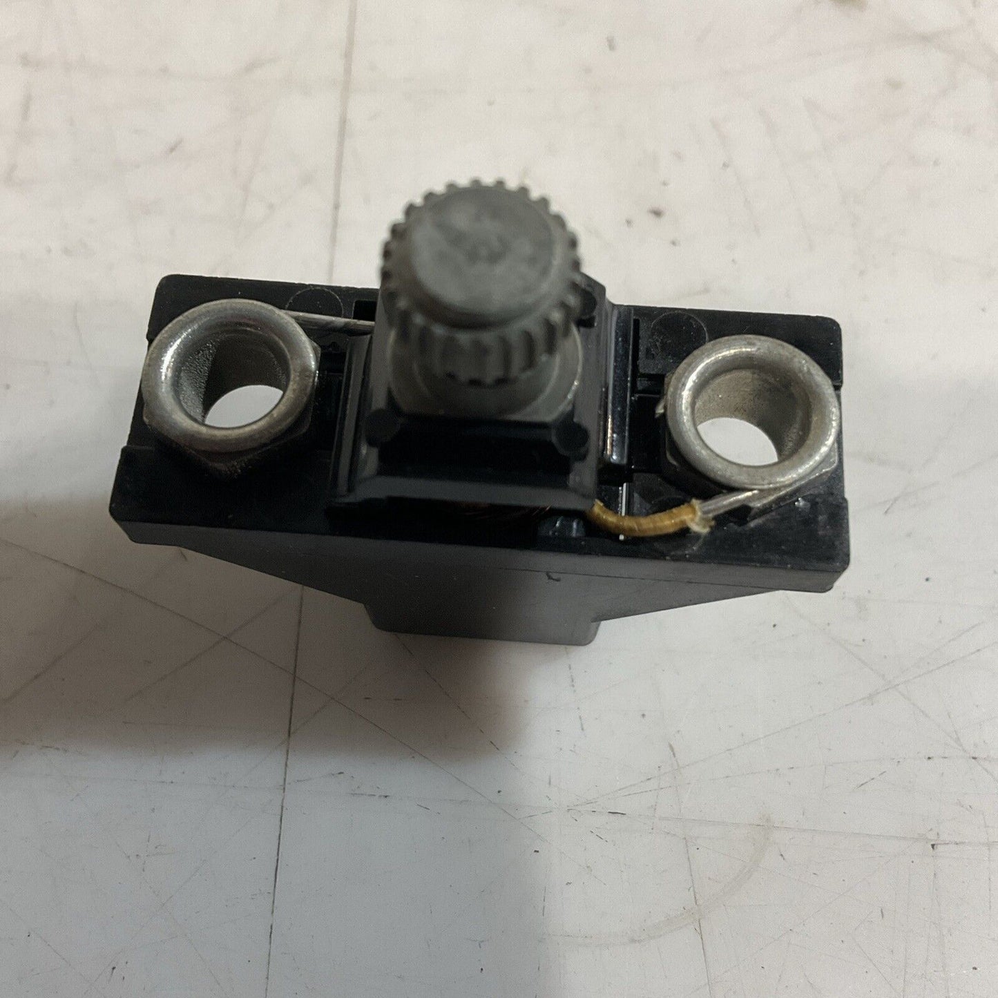 ALLEN BRADLEY W27  OVERLOAD RELAY HEATER ELEMENT DD LOT OF 2 U3S