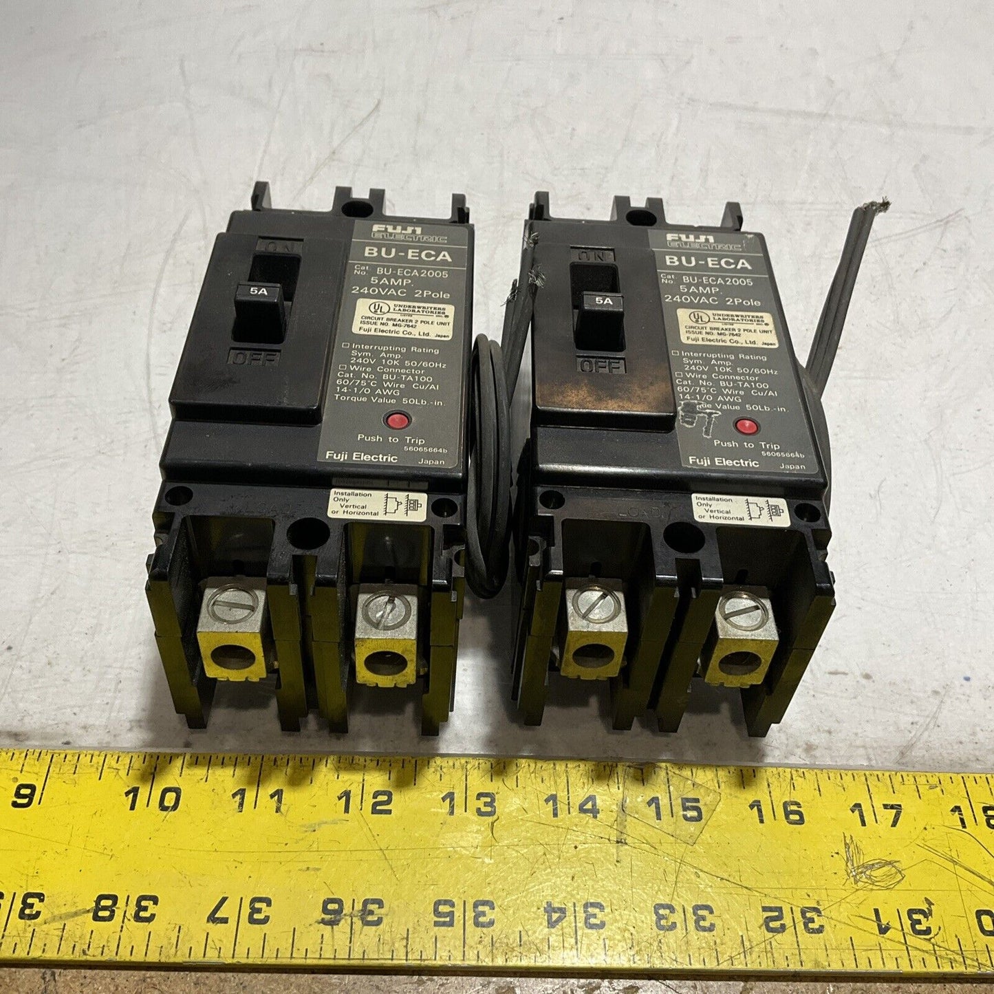 FUJI ELECTRONIC BU-ECA2005 CIRCUIT BREAKER  5AMP 240VAC 2 POLE  LOT OF 2 U3S