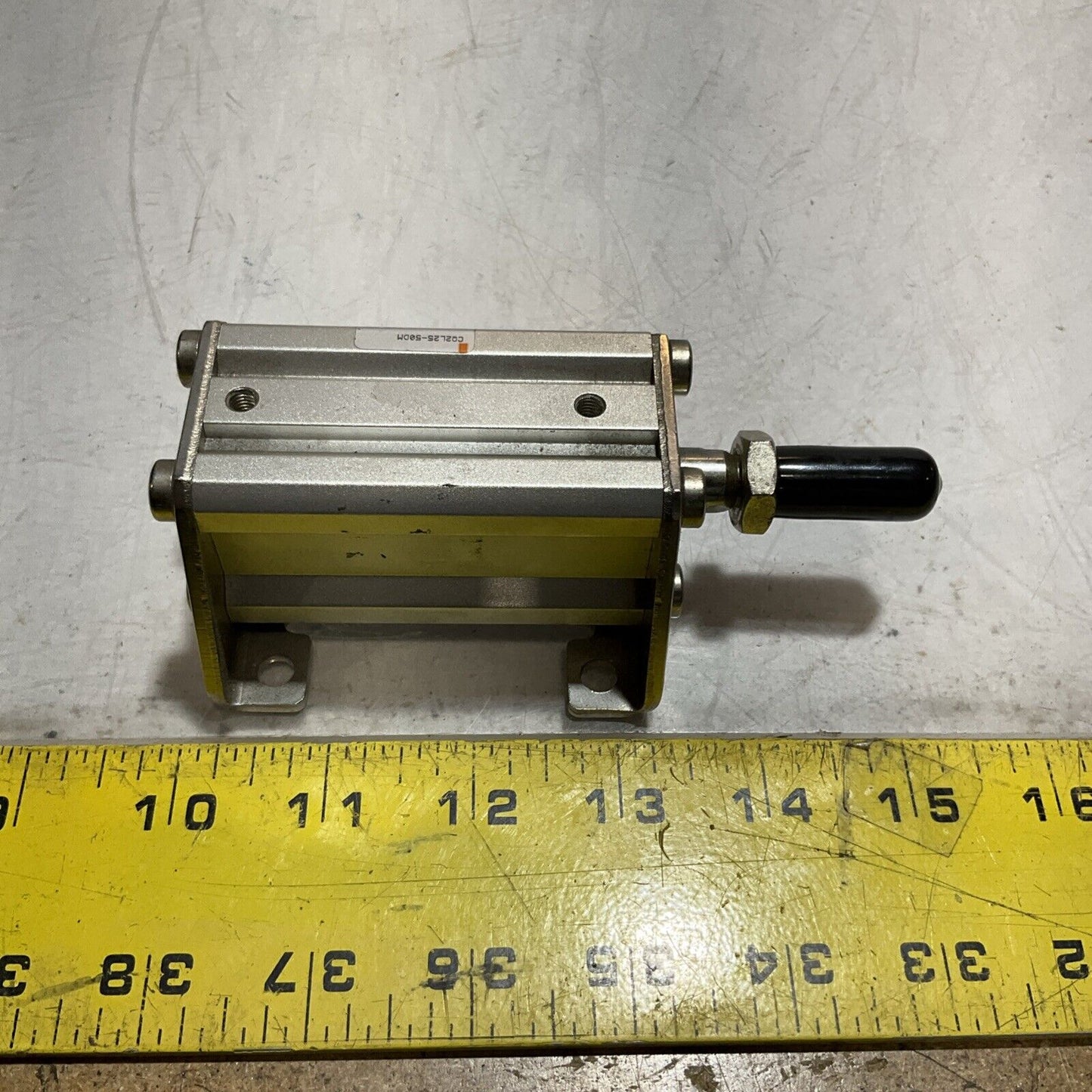 SMC CQ2L25-50DM PNEUMATIC  COMPACT CYLINDER  HHH-U3S