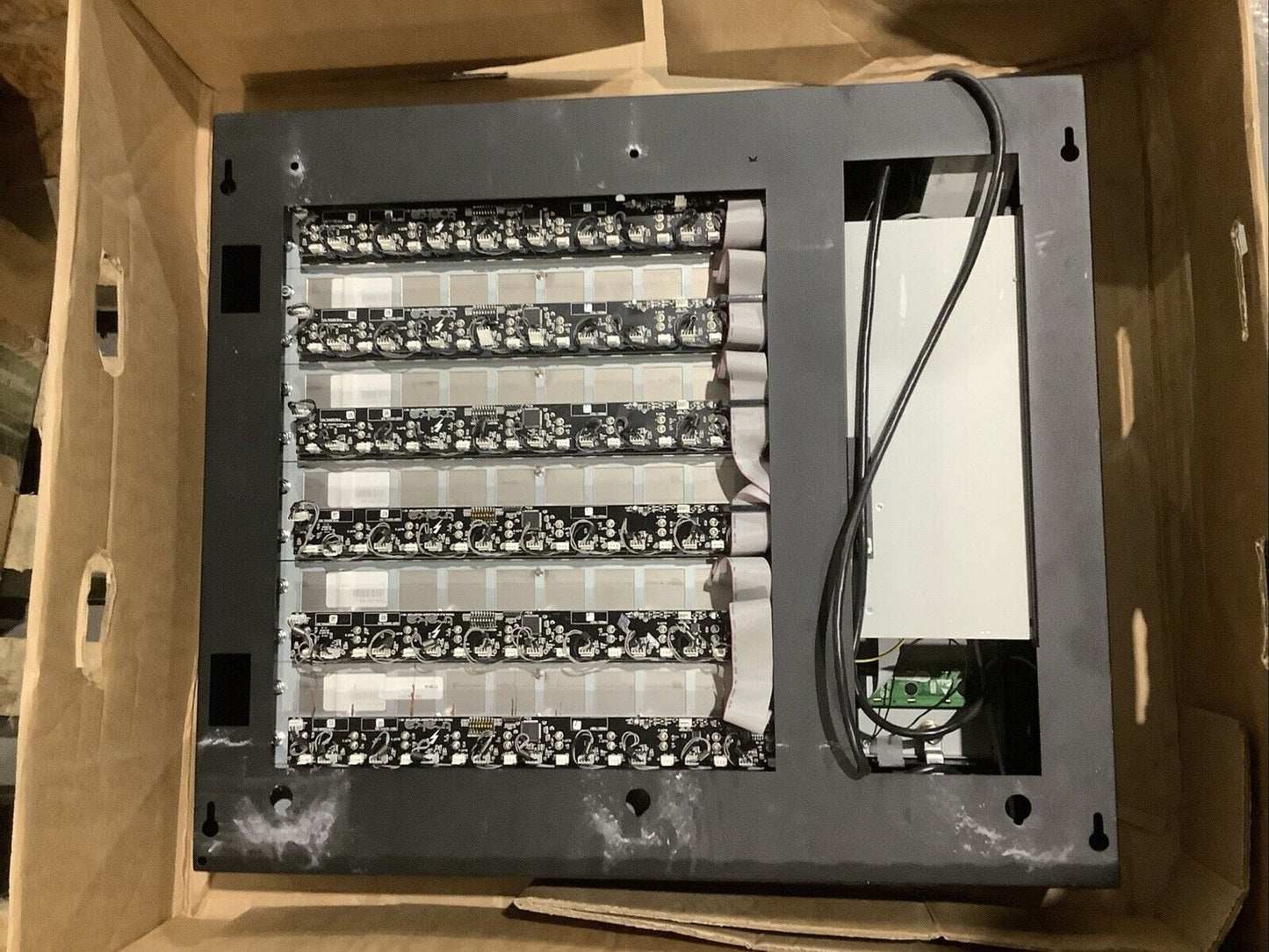 TRAKA S-60 PRO SERIES ELECTRONIC KEY CABINET L8H