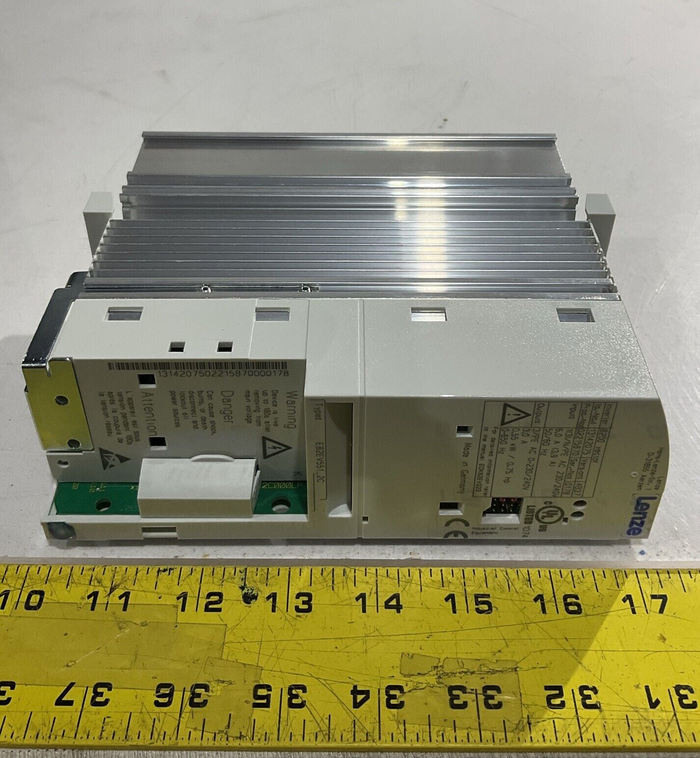 LENZE E82EV551K2C 8200 VECTOR FREQUENCY INVERTER DRIVE 0.55KW U3S