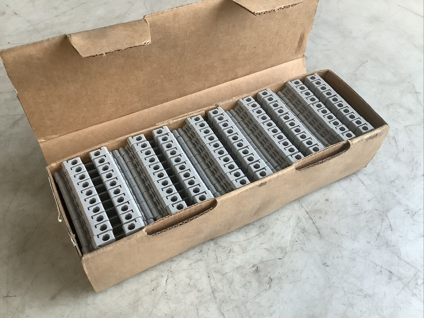 PHOENIX CONTACT 3003017 TERMINAL BLOCK CONTACT 678 - QTY 50