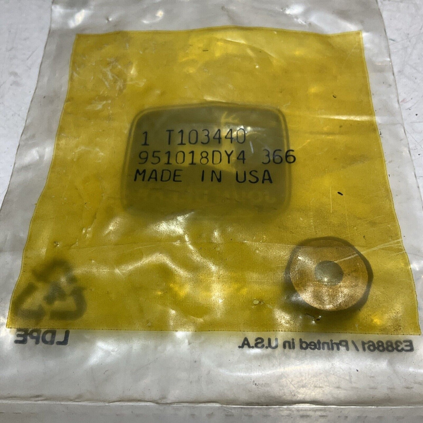 JOHN DEERE  T103440  ORIFICE SPACER LOT OF 2 U3S