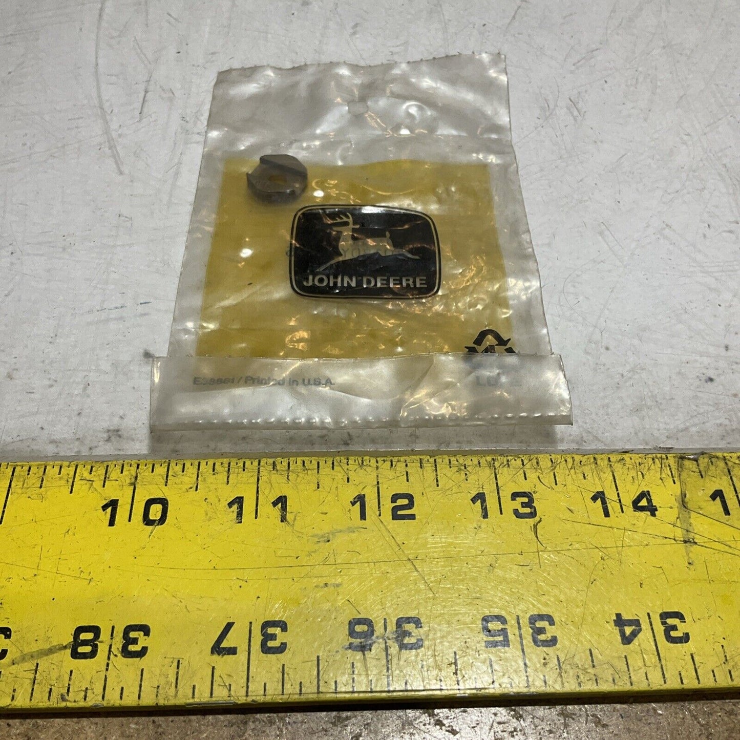 JOHN DEERE  T103440  ORIFICE SPACER LOT OF 2 U3S