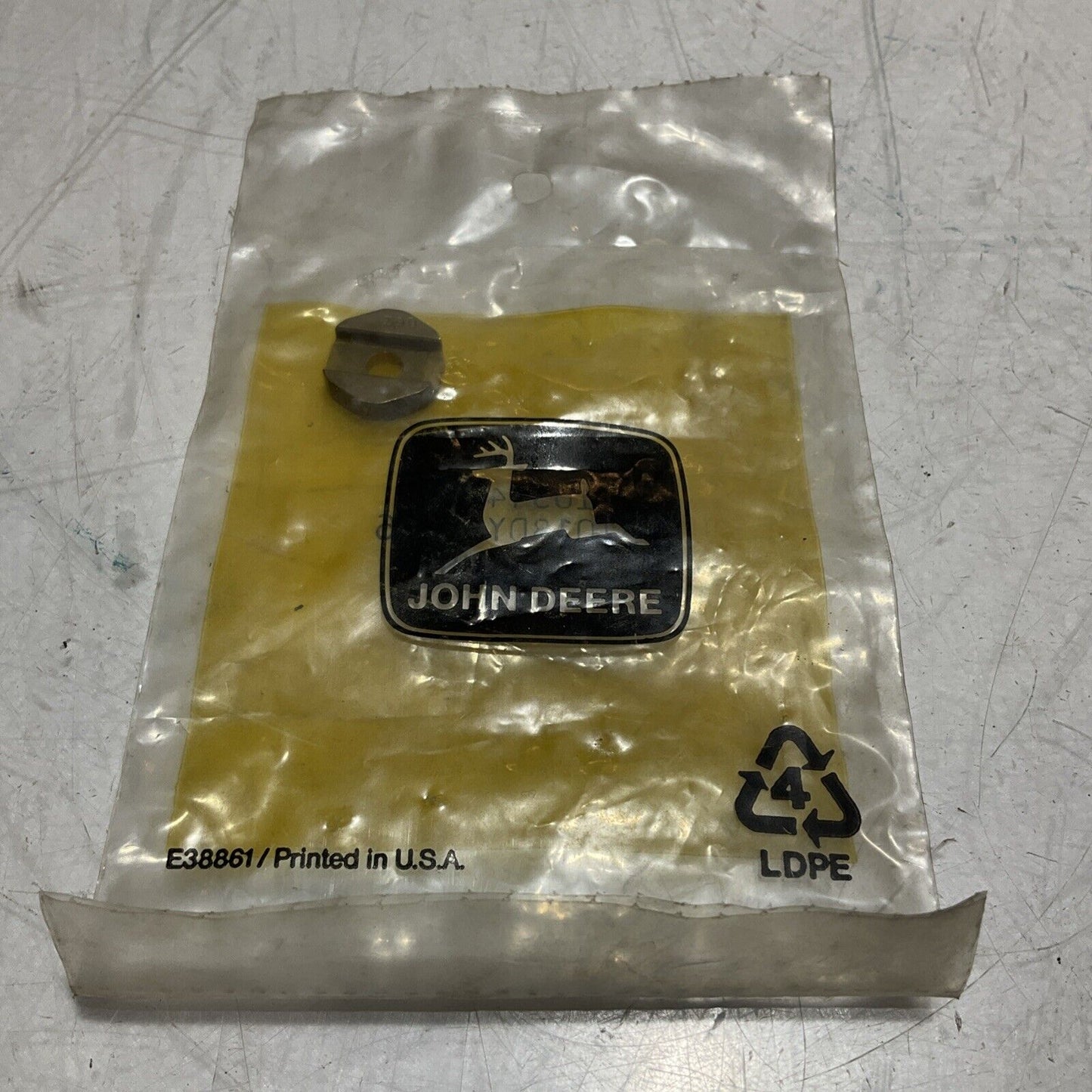 JOHN DEERE  T103440  ORIFICE SPACER LOT OF 2 U3S